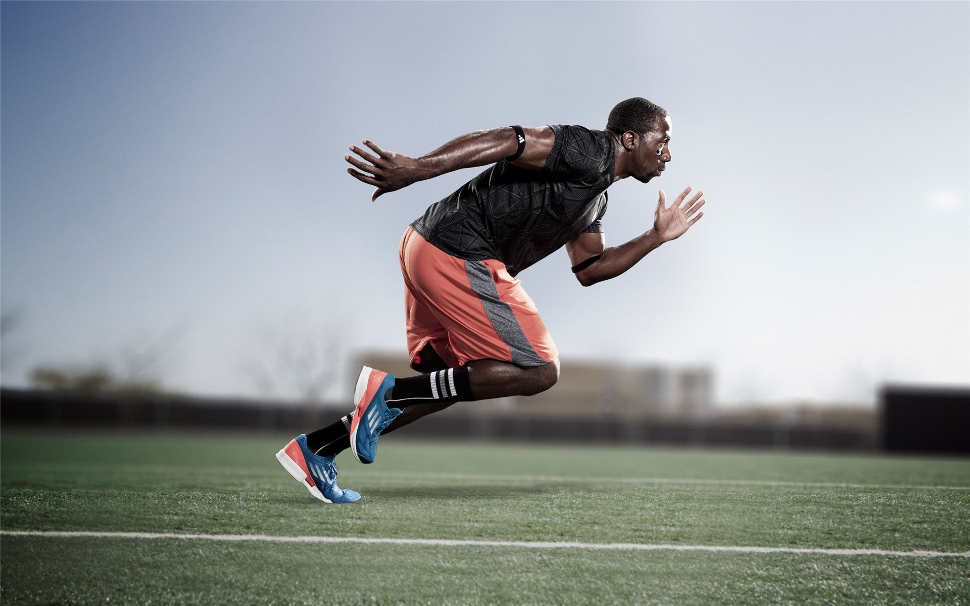 “快攻制胜！新都福乐球赛选手展现非凡技艺”