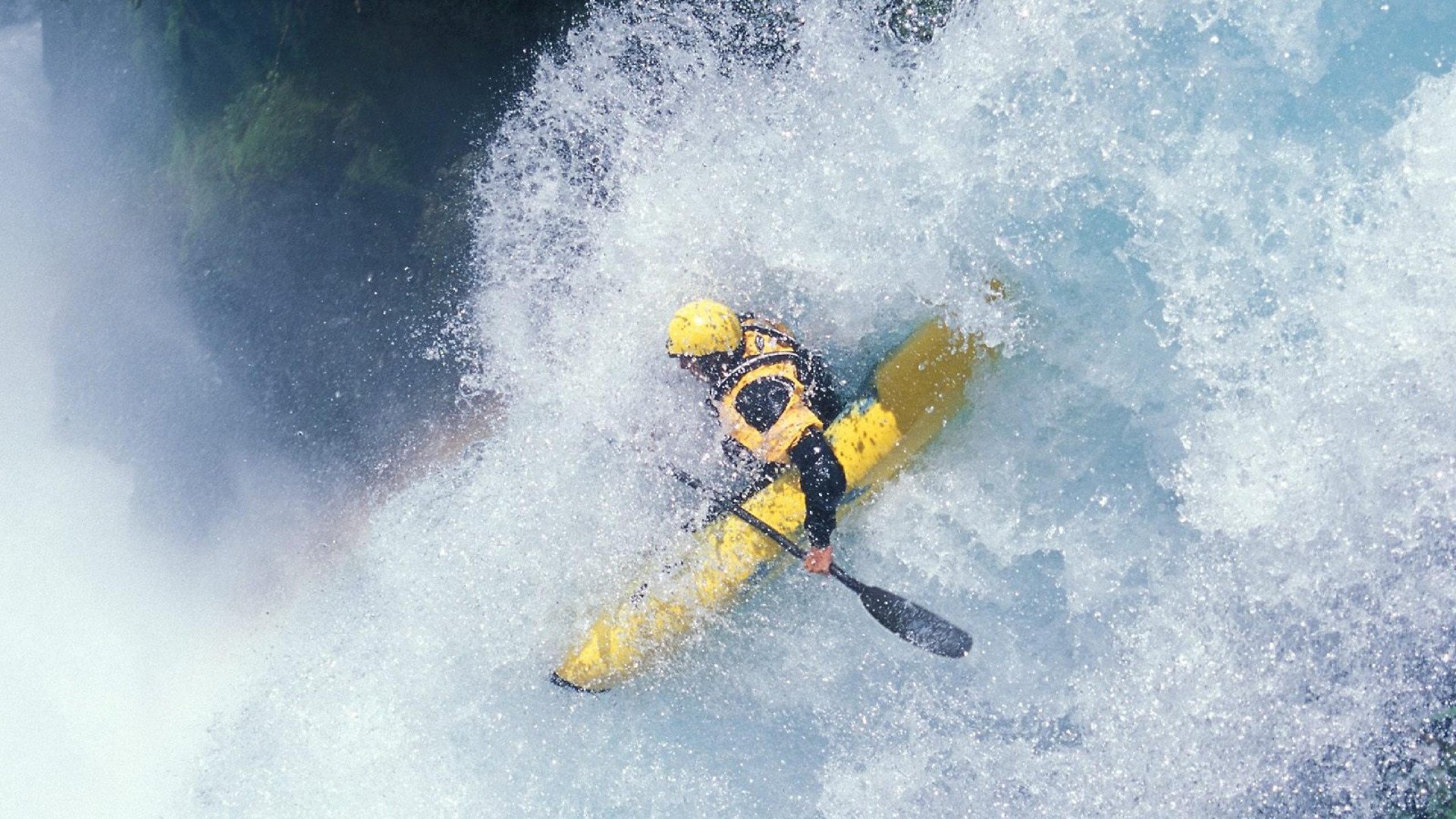 “电动冲浪：水上运动新宠，东三叉湖赛场精彩纷呈”